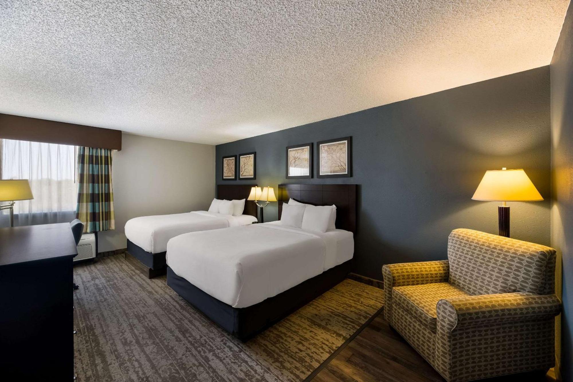 Clarion Hotel San Angelo Near Convention Center Exterior foto